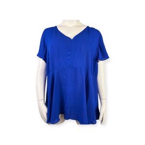 Torrid Electric Blue Short Sleeved top size 4-4X/26